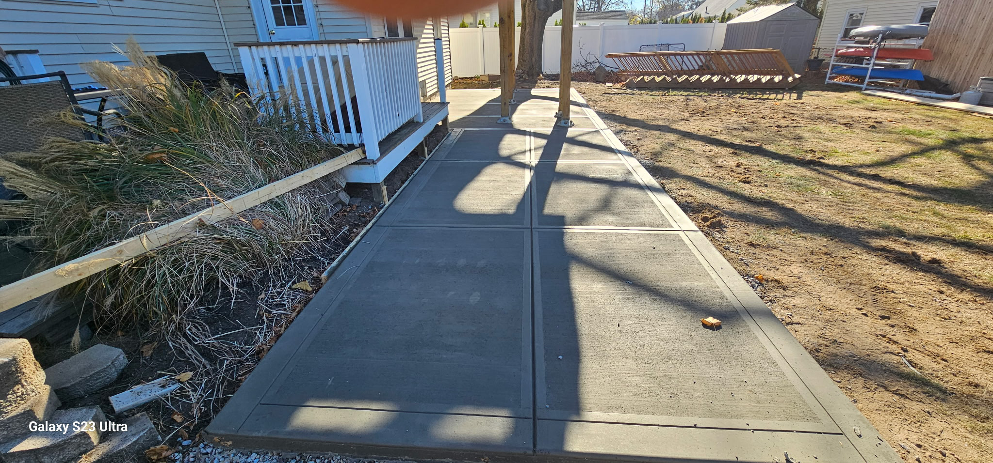 Concrete walkway by Patriot Concrete